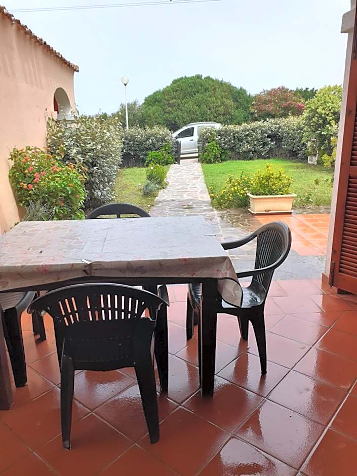 casa mirice in residence con piscina ,wifi,climatizzatore vicino al mare