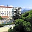 Hotel Madame Mere