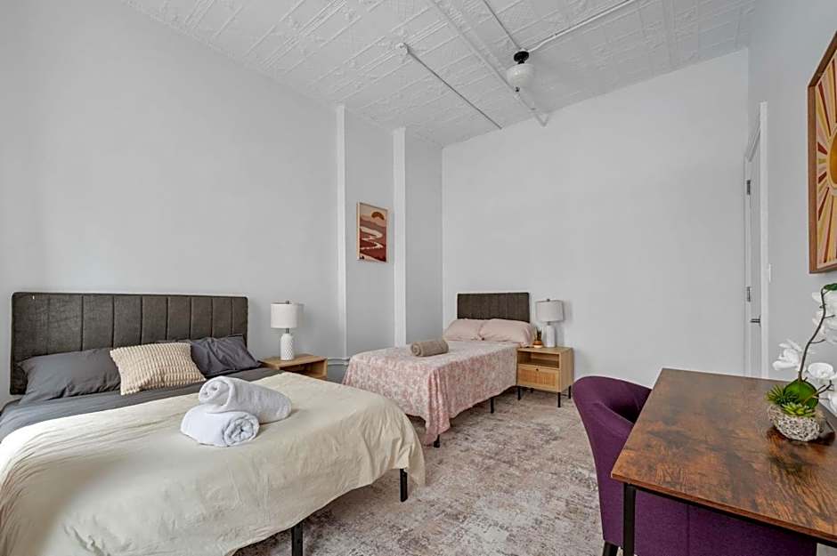 Massive SoHo Loft 4 Bedrooms 2 Bath 8 beds