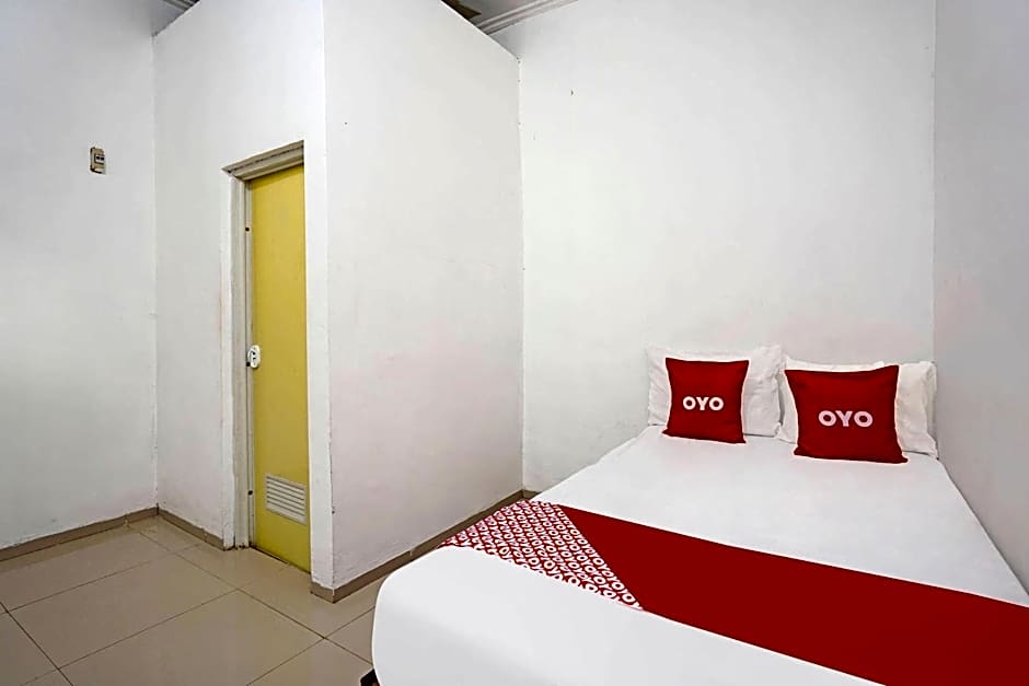 OYO Life 91670 Mannsur Homestay Syariah