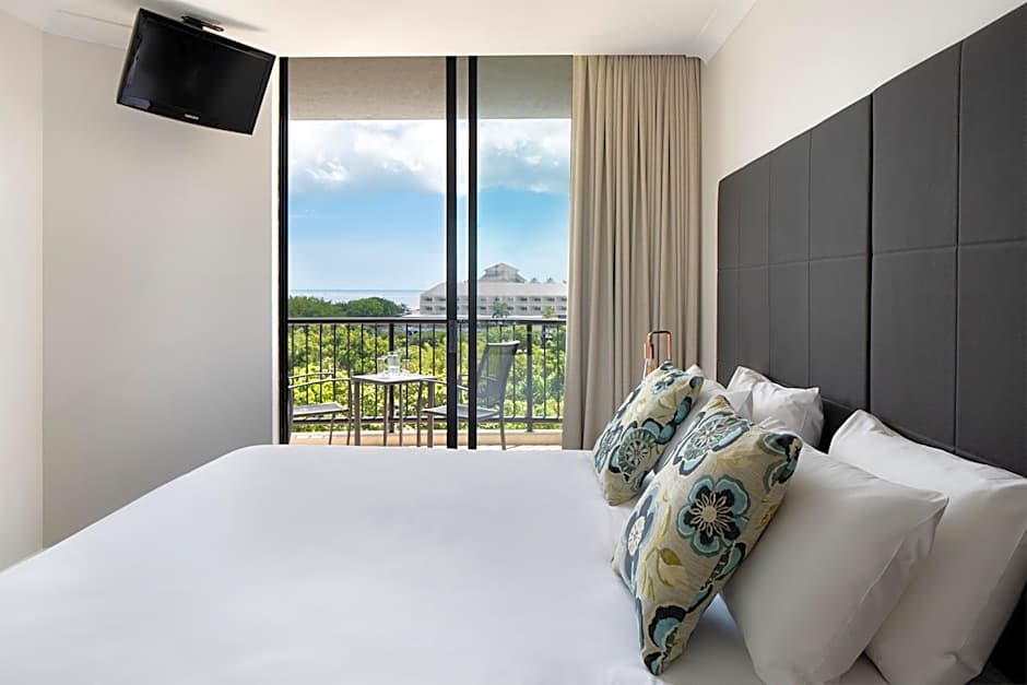 Mantra Esplanade Cairns