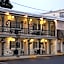 Simmons Motel and Suites