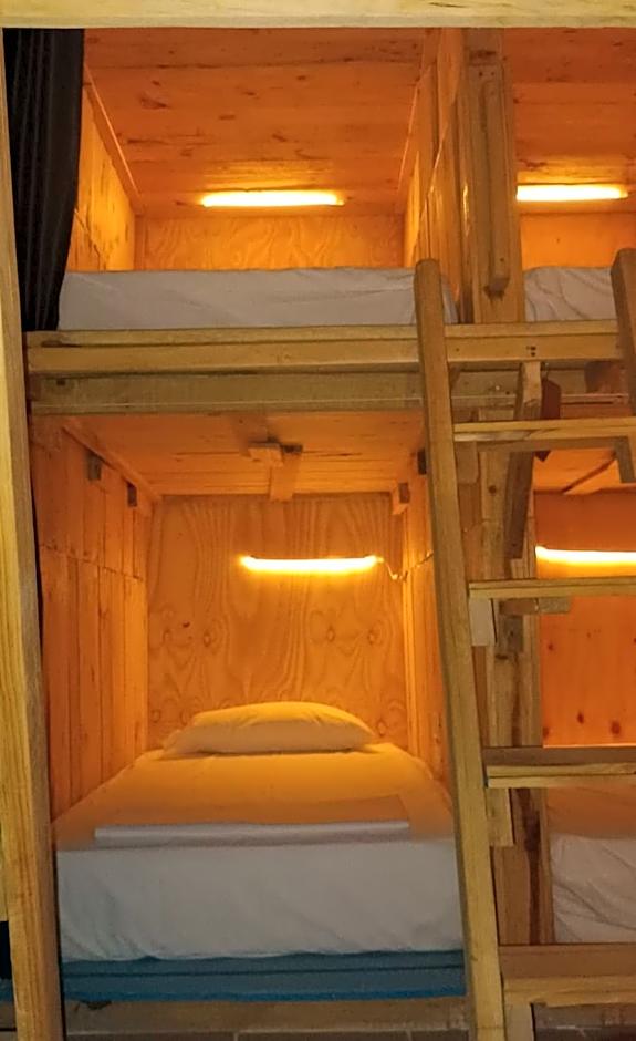 Hostel Tropico 20 PDC