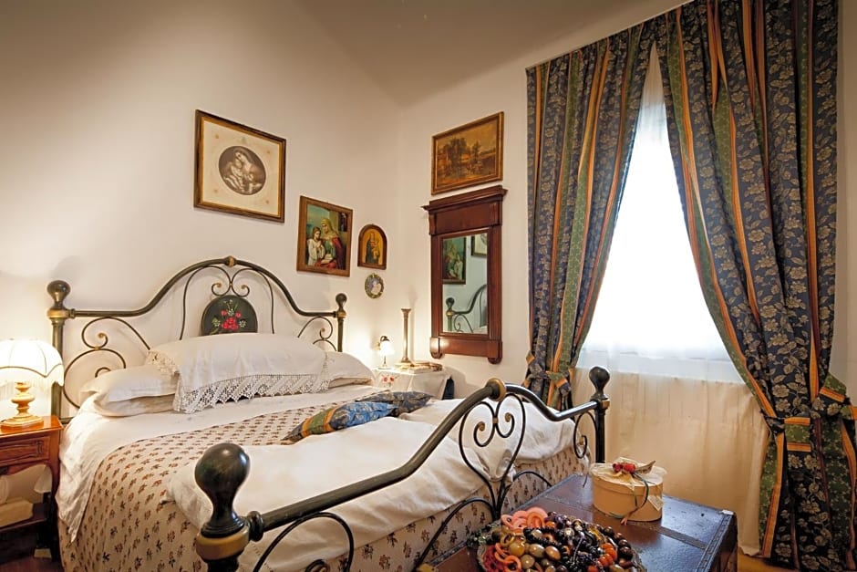 VILLA TITTI B&B