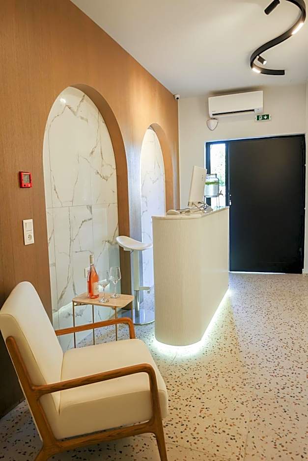 Uphill Unique Boutique Suites