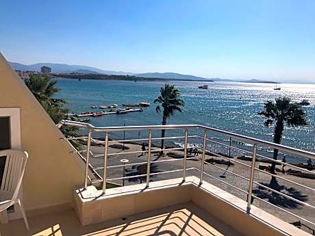 Double Room with Balcony and Sea View