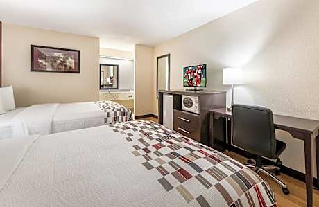 Deluxe 2 Full Beds Non-Smoking