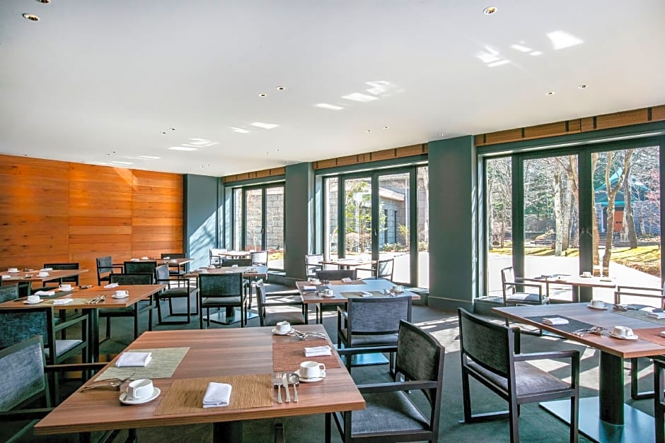 Kyukaruizawa Kikyo, Curio Collection by Hilton