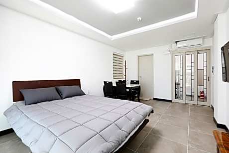 Samcheok Santiago Pension