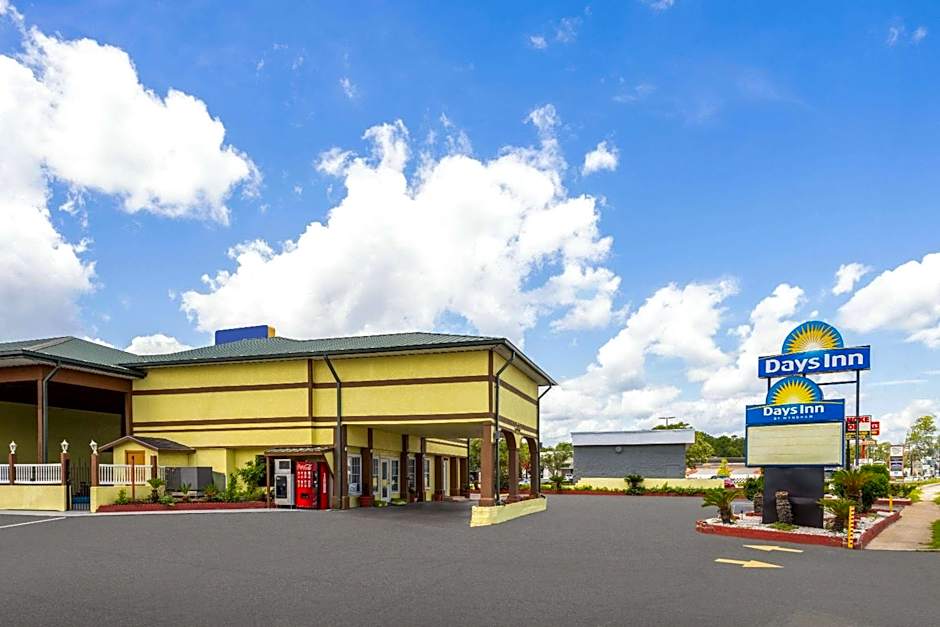 Days Inn by Wyndham Waycross