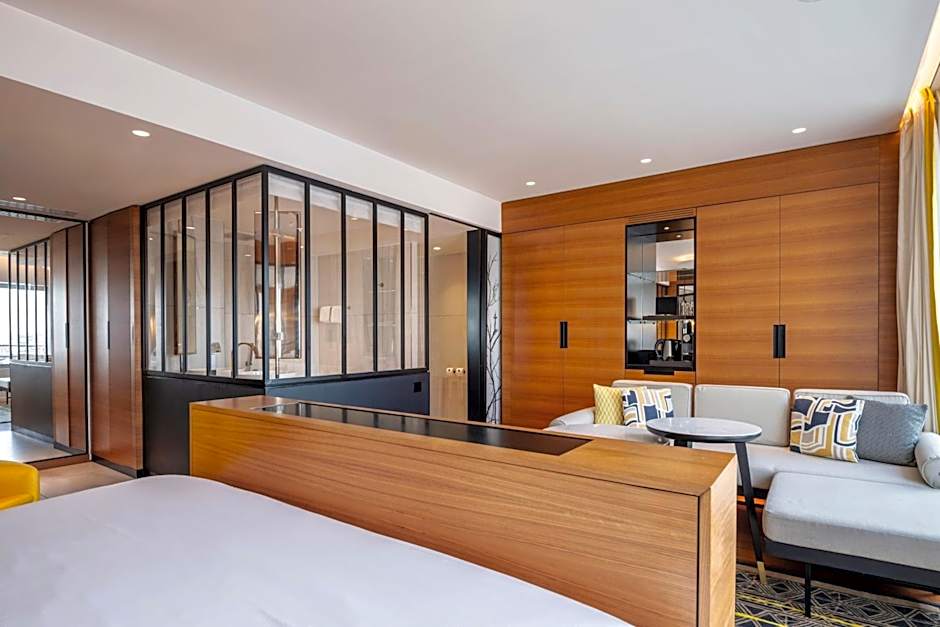 Renaissance by Marriott Paris Republique Hotel