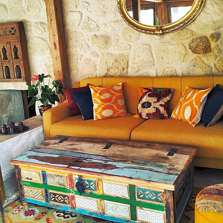 Elaa Cave Hotel