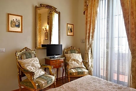 Double Room with Balcony and Sea View