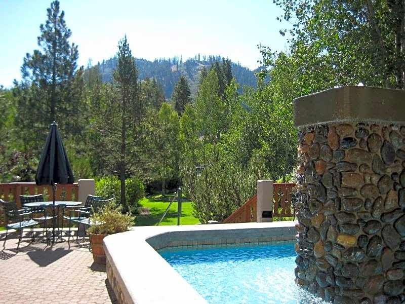 GetAways at Olympic Village Inn