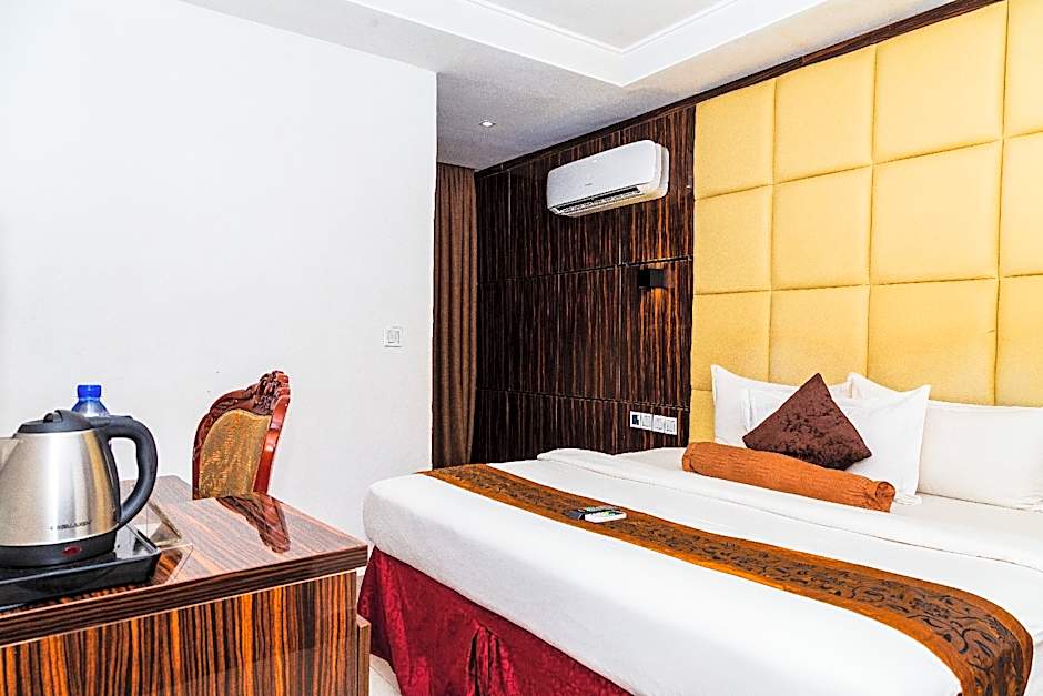 Pennsylvania Avenue Hotel