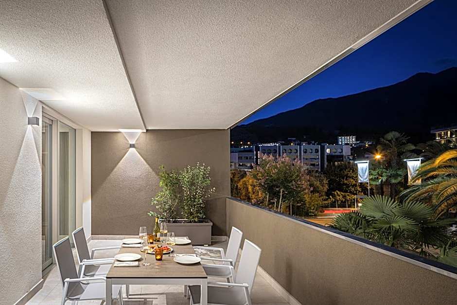 Aris Apartments & Sky Pool - Tonelli Hotels - Adult Friendly