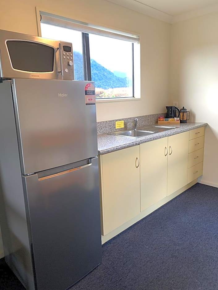 Haast River Motels & Holiday Park