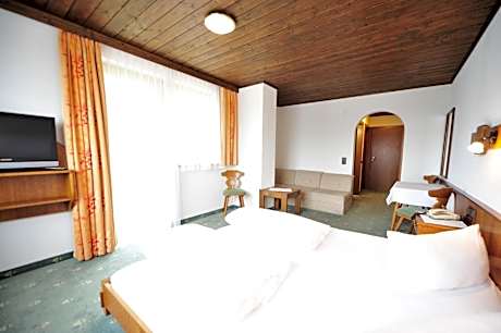 Quadruple Room with Balcony