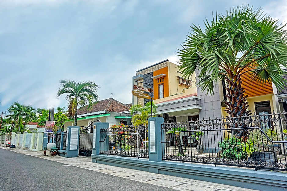 OYO Life 91814 Griya Asoka Syariah