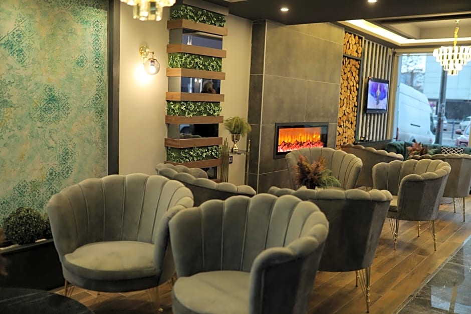 Grand Zara Hotel