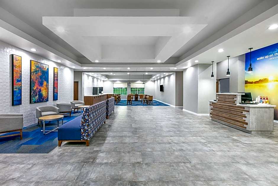 La Quinta Inn & Suites by Wyndham Jacksonville TX
