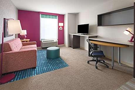 One-Bedroom King Suite - Non-Smoking