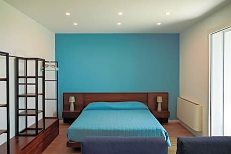 Deluxe One-Bedroom Apartment with Garden View
