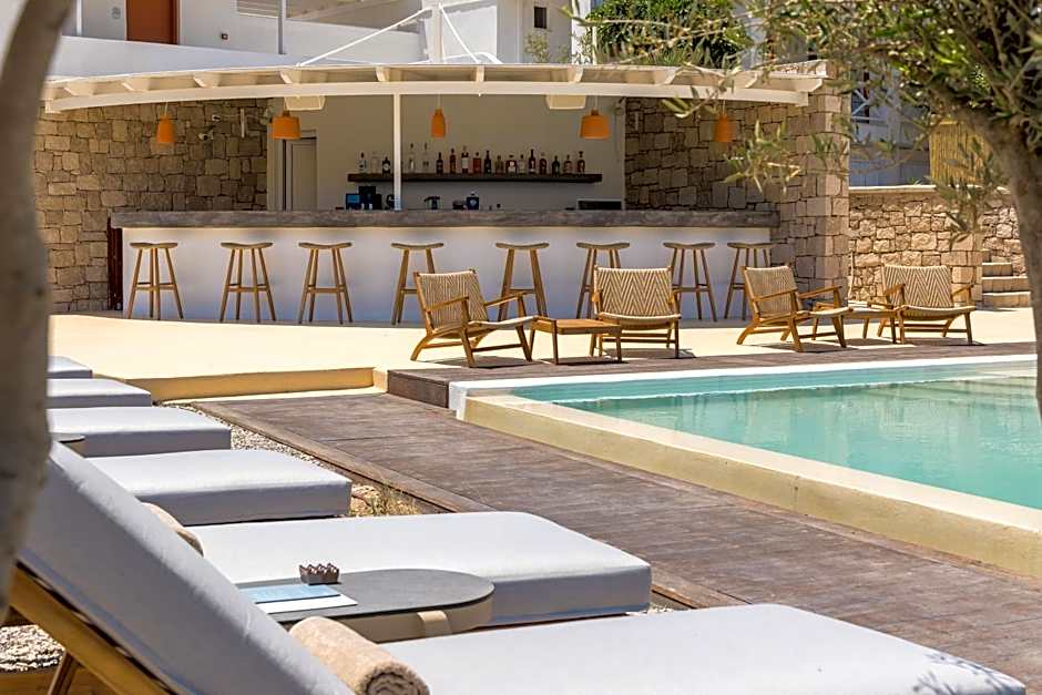 Golden Milos Beach Ηouse by Domotel