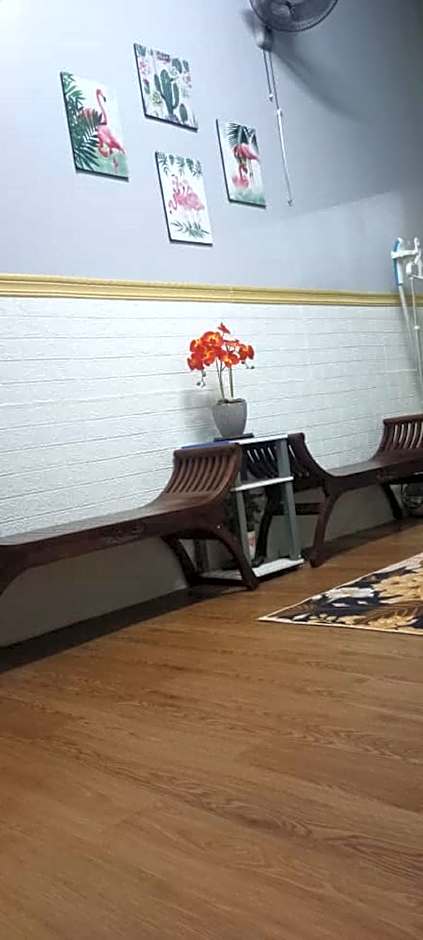 NY TROPICAL BACKPACKERS