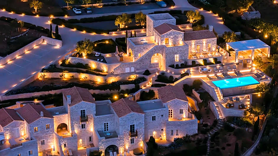 BASSA MAINA Villas & Suites