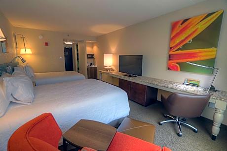 Queen Room with Two Queen Beds - Hearing Access