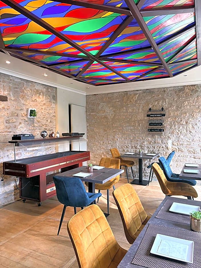 Logis Hôtels - Hôtel et Restaurant Le Lion d'Or