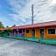 Capital O 90168 Serambi Pelangi Chalet
