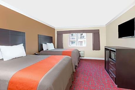 1 King Bed Mobility Accessible Room Non-Smoking