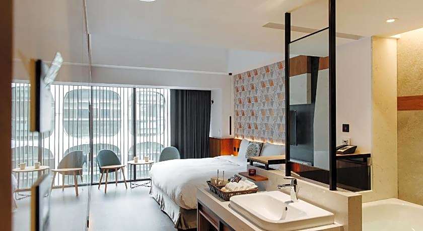 CHECK inn Taichung Zhongshan