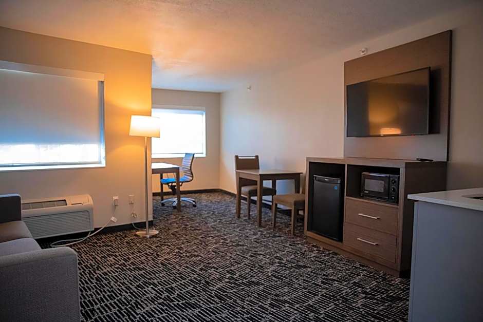 Clarion Pointe Indianapolis Airport