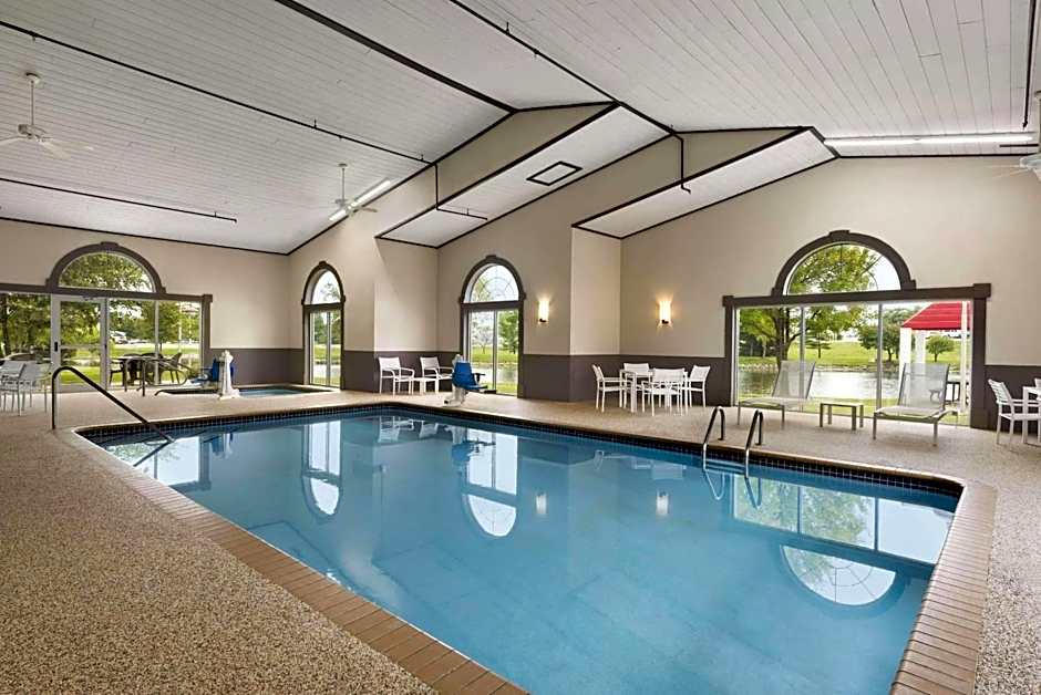 Country Inn & Suites by Radisson, Ankeny - Des Moines