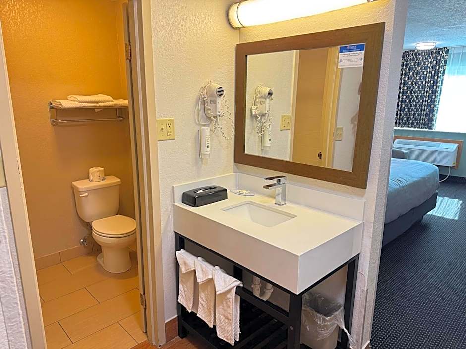 Quality Inn West Des Moines - Clive