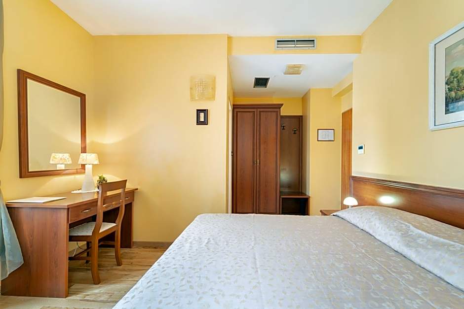 Hotel Peristil
