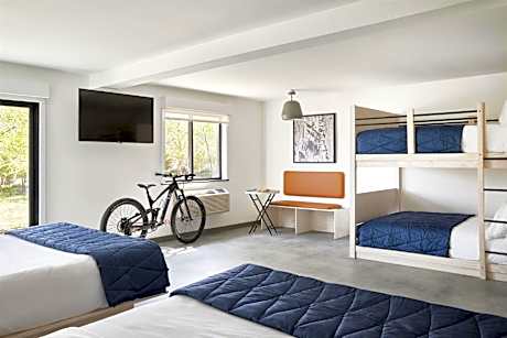 Queen Room with Two Queen Beds and Two Queen Bunk Beds