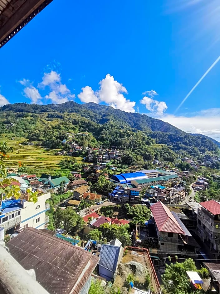 7th Heaven Lodge and Cafe