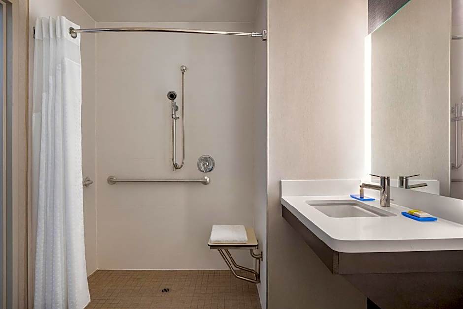 Holiday Inn Express Hotel & Suites Denver Airport By IHG