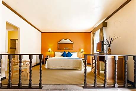 Superior King Suite