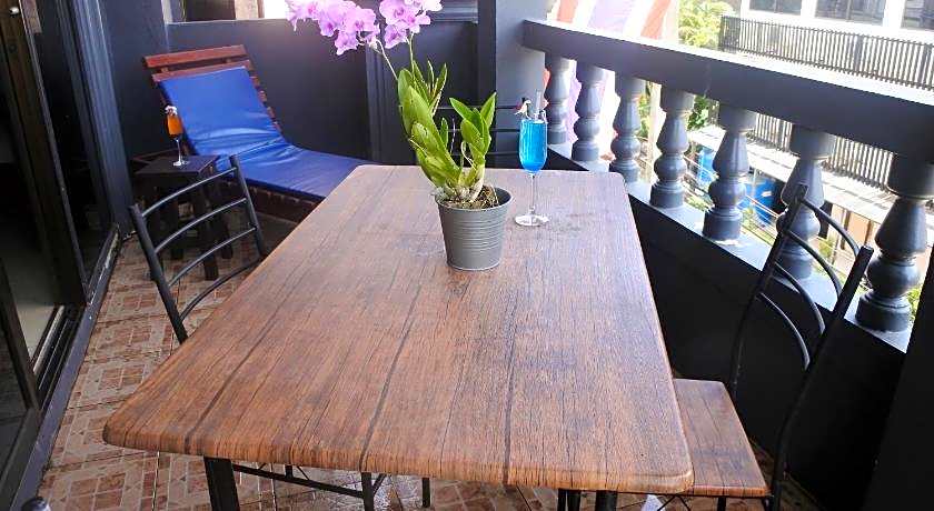 HI Karon Beach Hotel