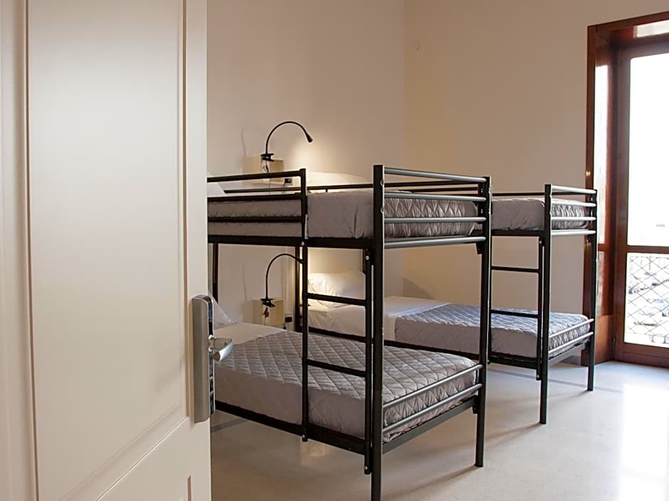 Lobby Collective Hostel - Lecce