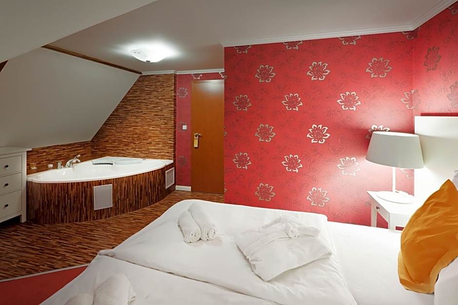 Pytloun Design Self Check-in Hotel