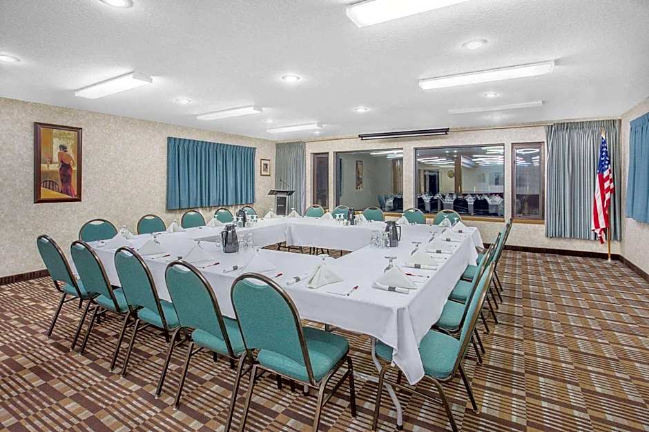 Ramada by Wyndham Hancock Waterfront