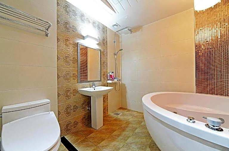 Zara Hotel Peace Square