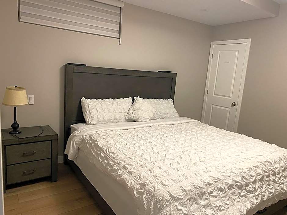 Private Entrance 2 Bed 1 Bath