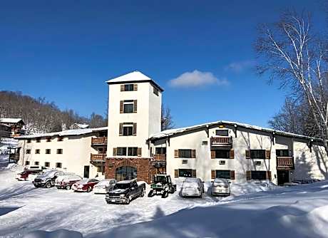 Whitecap Mountains Resort